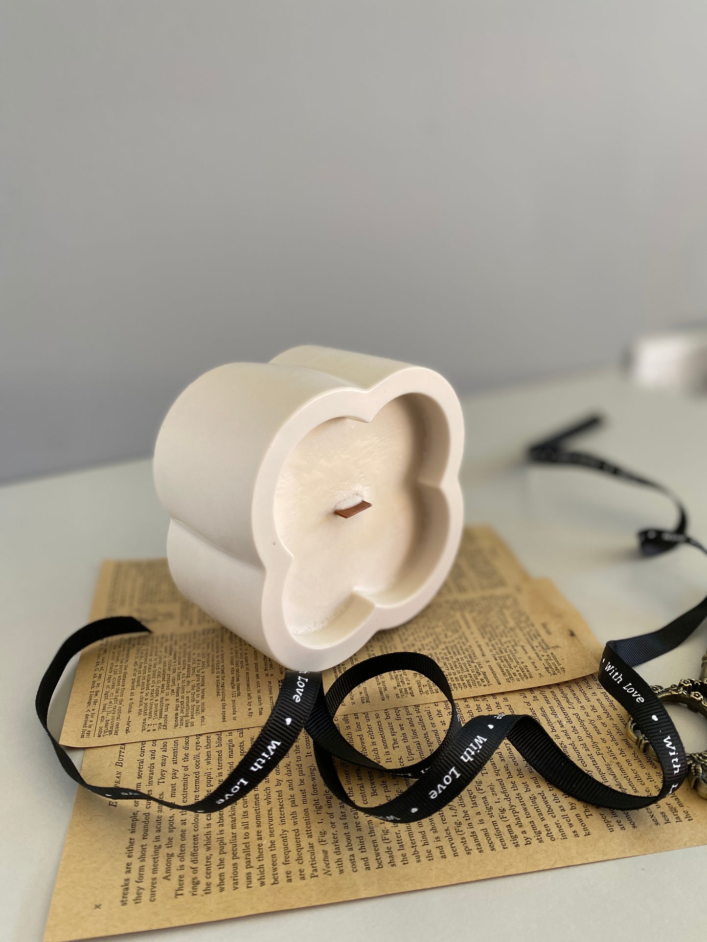 Handcrafted Four-leaf clover container scented candles