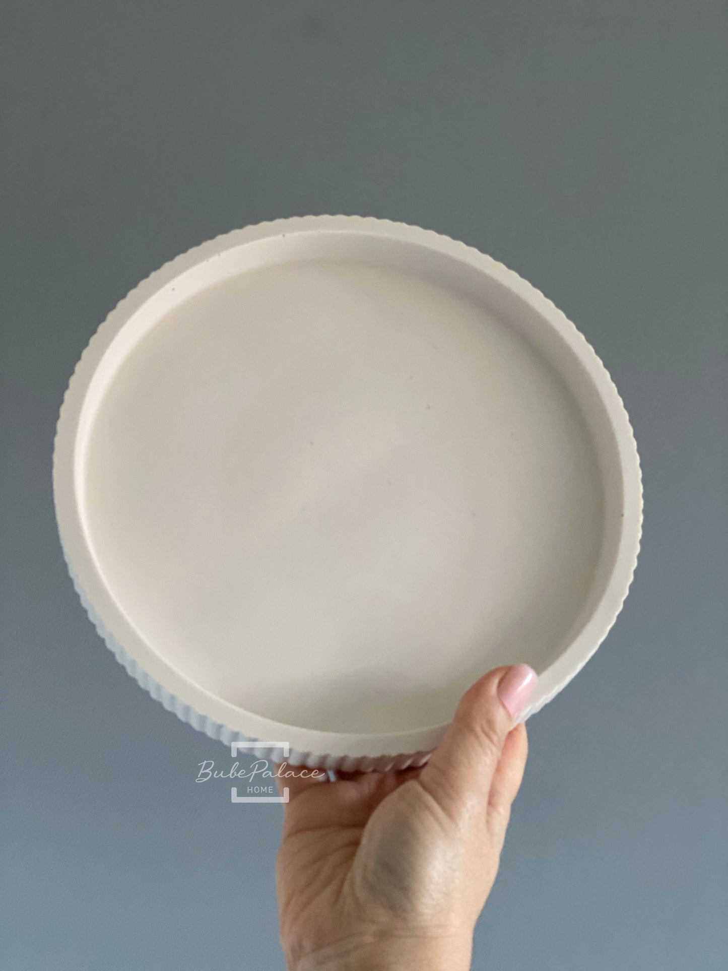 Large ribbed decor round tray