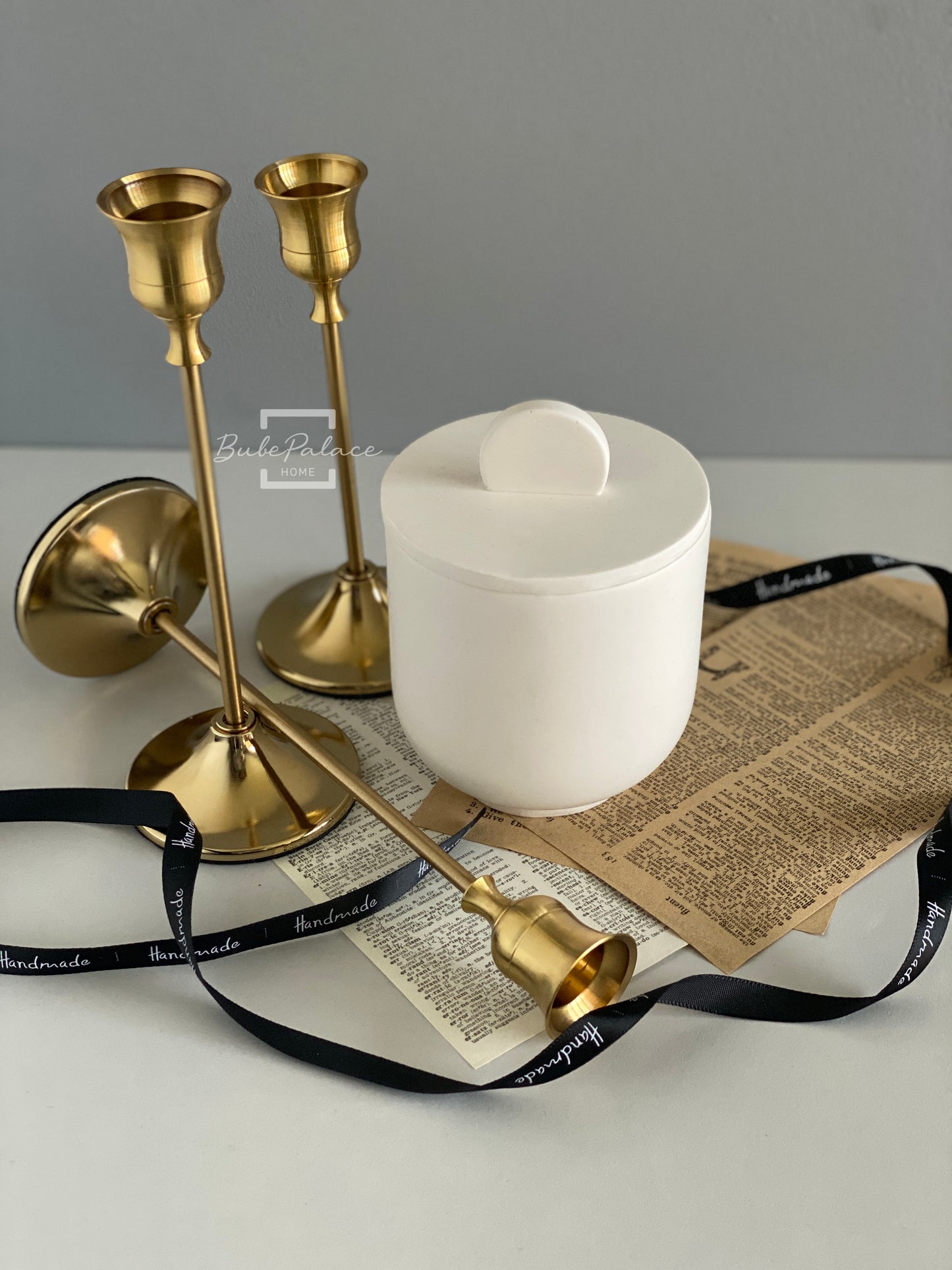 Simple style candle jar & raised lids with refill