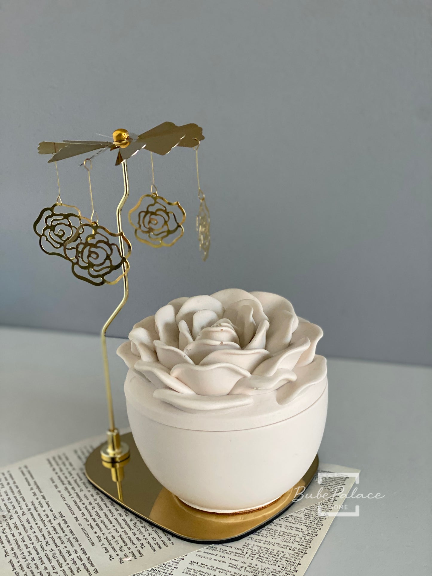 Handmade Rose Container Scented Candle with Rose Spinners Gift Set