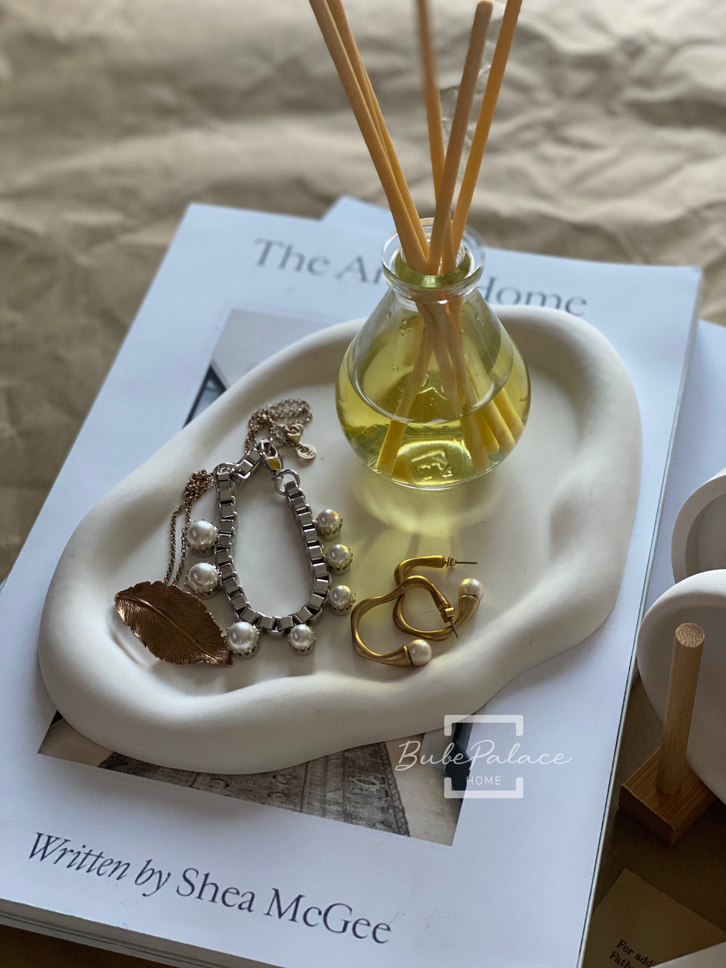 Large oval cloud shape tray