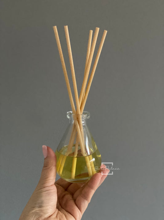 Highly scented reed diffuser with teardrop clear glass bottle 100ml