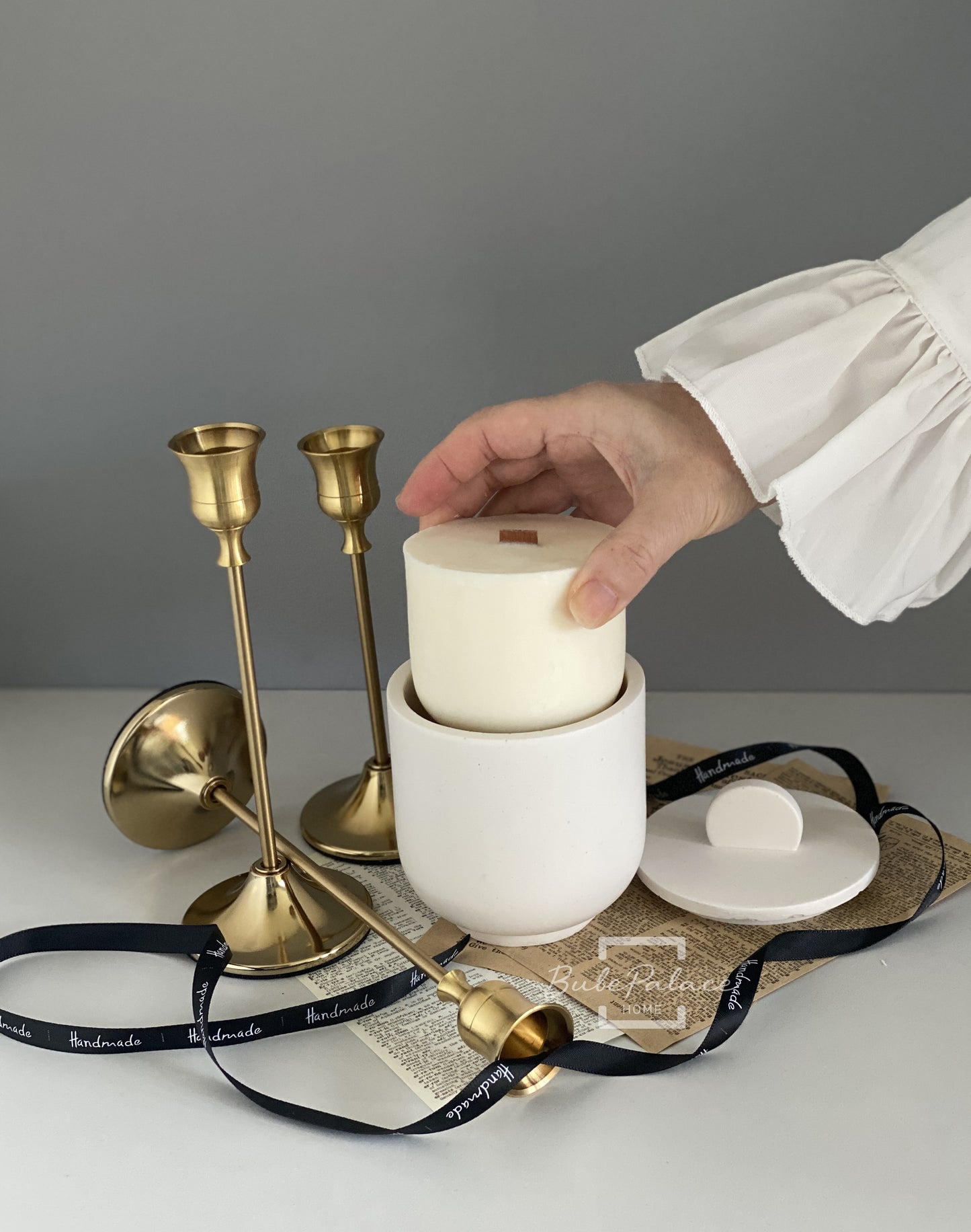 Simple style candle jar & raised lids with refill