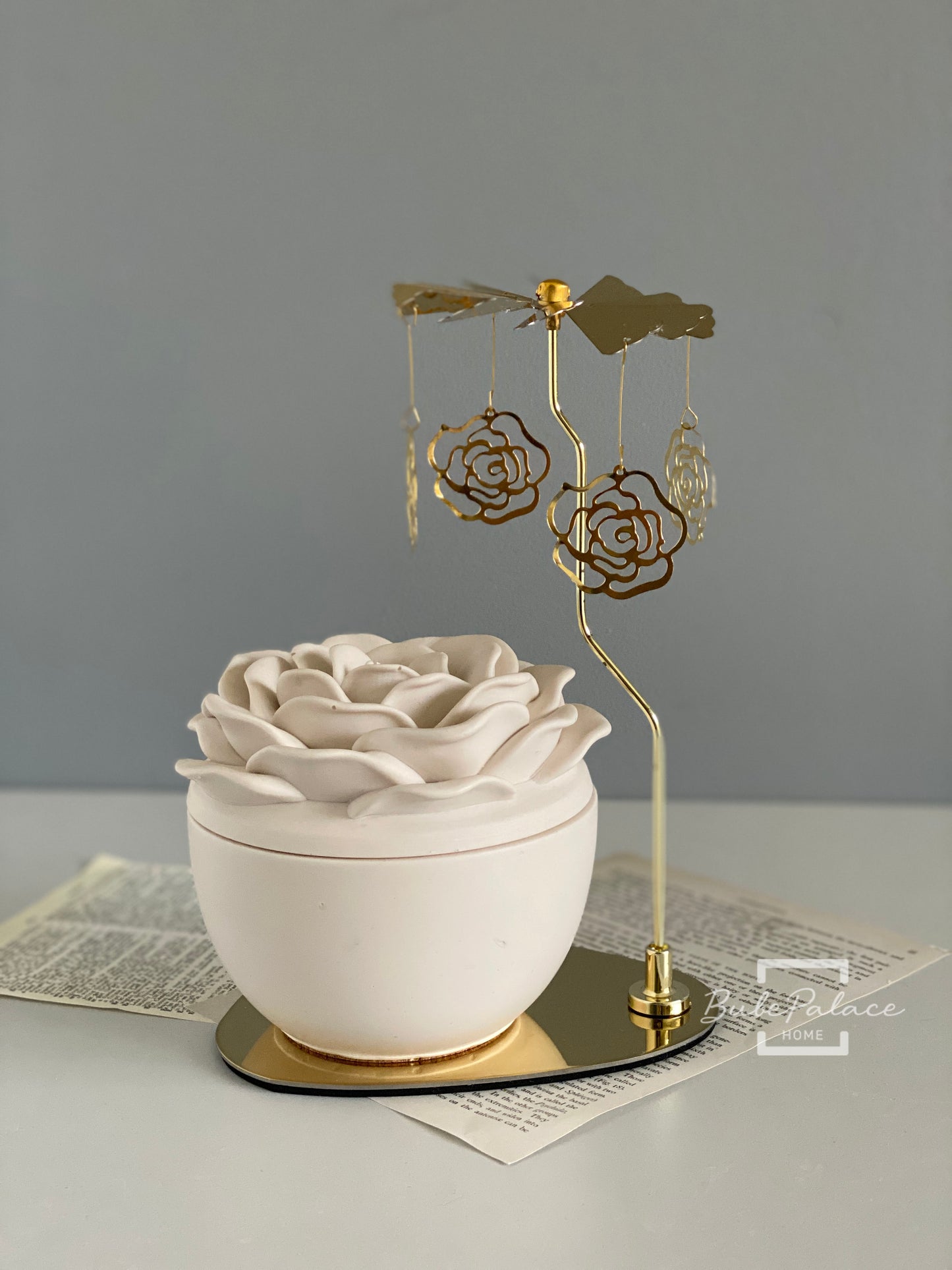 Handmade Rose Container Scented Candle with Rose Spinners Gift Set