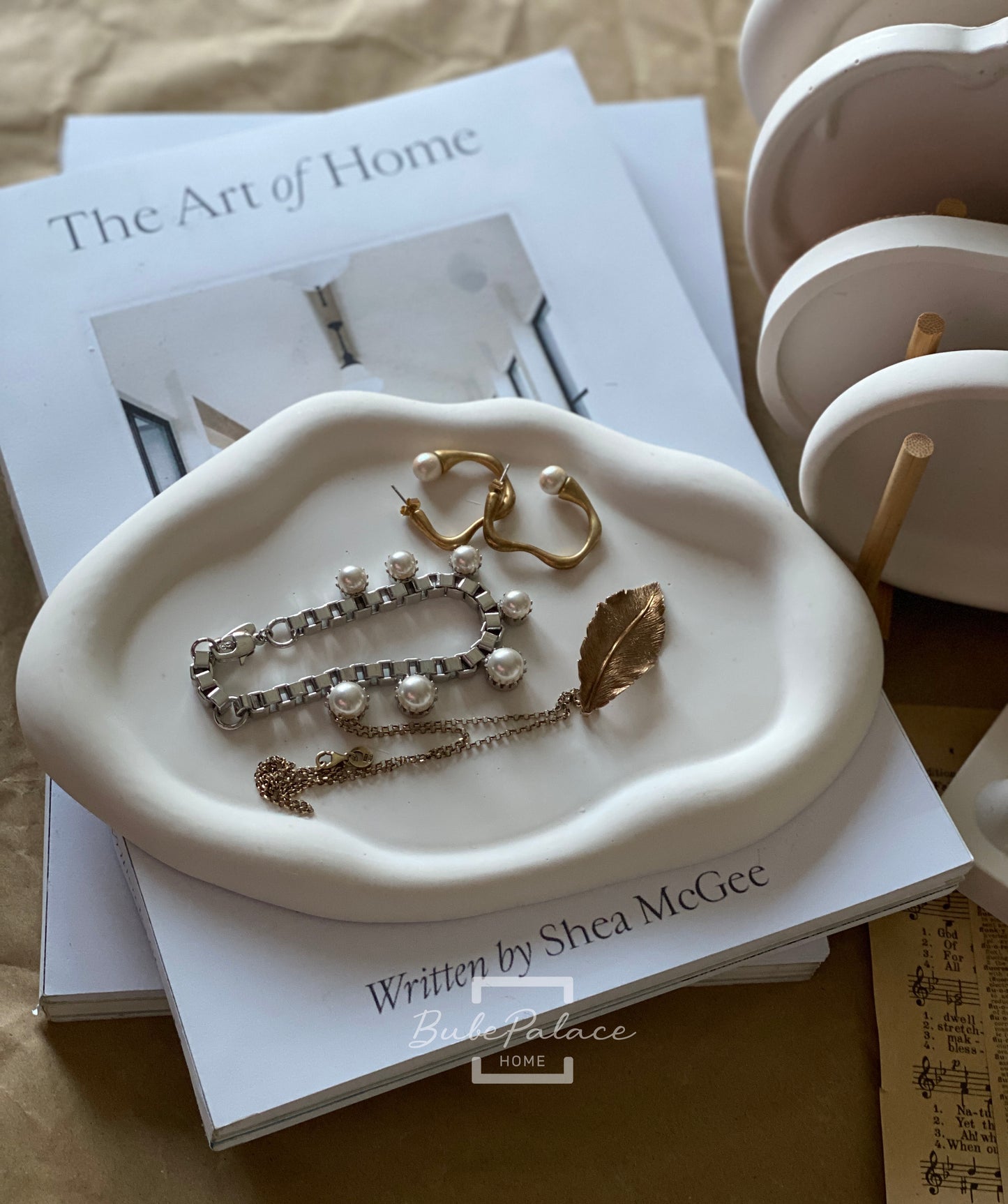 Large oval cloud shape tray