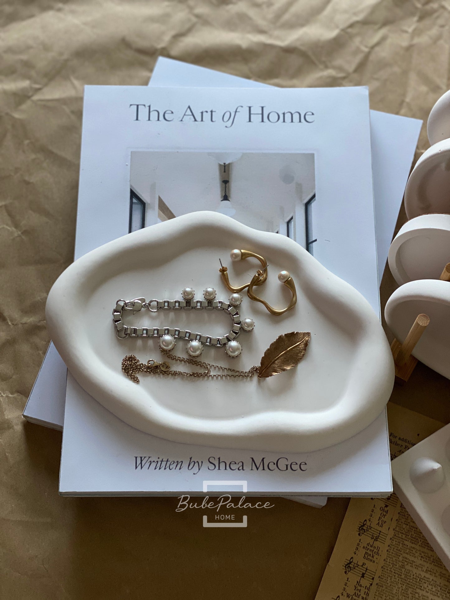 Large oval cloud shape tray