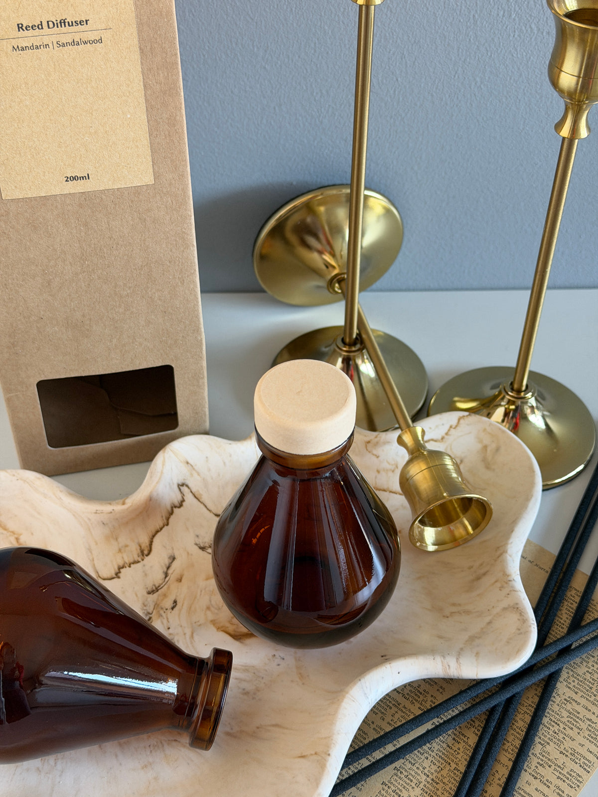 Highly scented luxury reed diffuser with teardrop amber glass bottle | 100ml