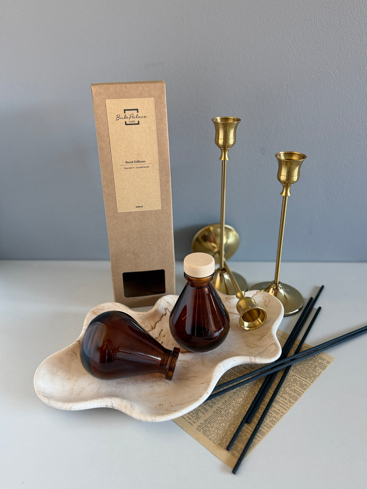 Highly scented luxury reed diffuser with teardrop amber glass bottle | 100ml