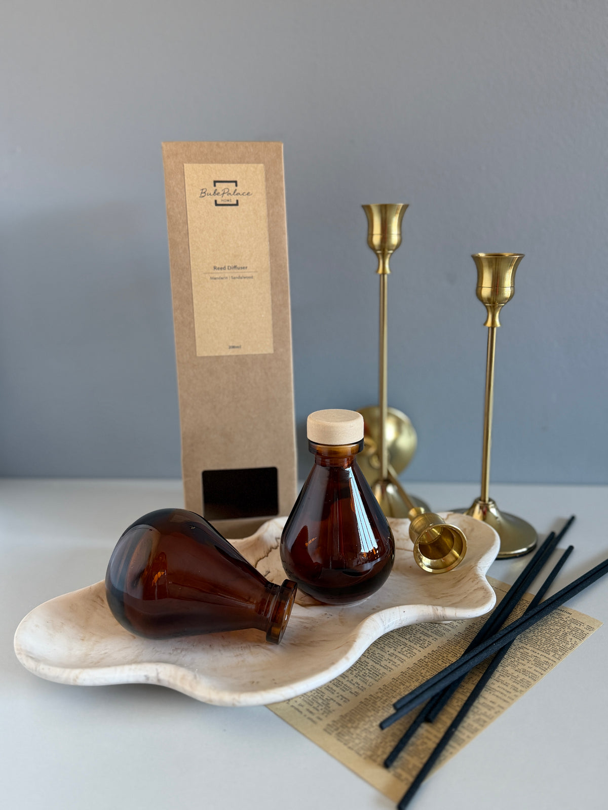 Highly scented luxury reed diffuser with teardrop amber glass bottle | 100ml